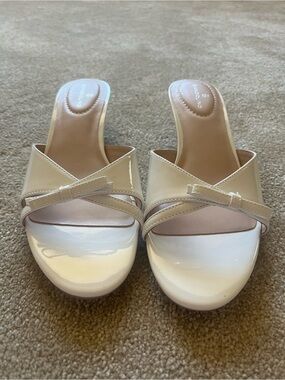 Bandolino Rissie Kitten Heels